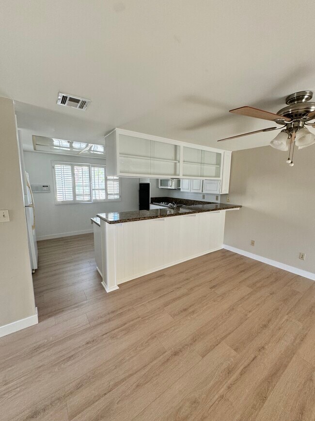 Open Kitchen / Dining Area - 13226 Fiji Way