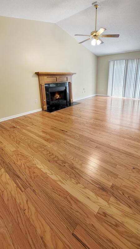 Foto del edificio - 323 S Sandy Brook Way