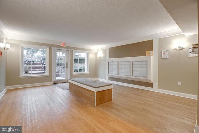 Building Photo - 7651 Tremayne Pl
