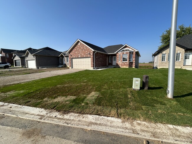 Building Photo - 133 Delong Dr