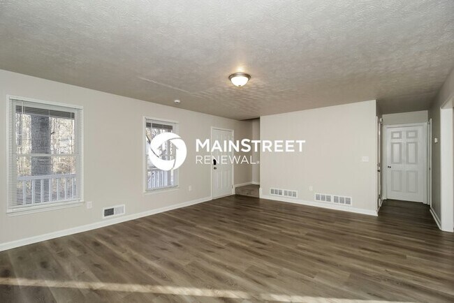 Building Photo - 3 Bedroom Pet-Friendly Home in Douglasvill...