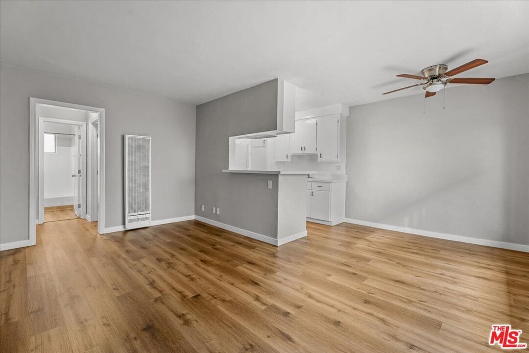 Primary Photo - 12717 Pacific Ave
