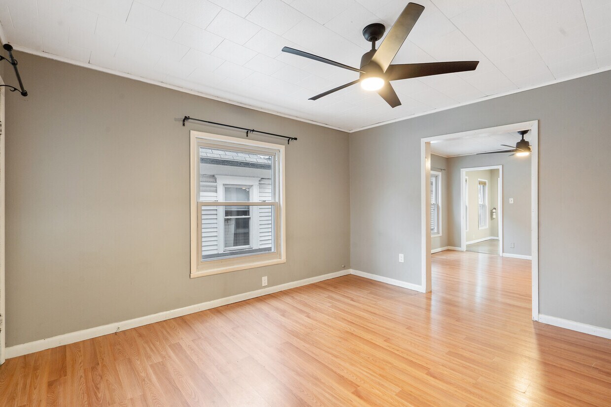 Living Room - 313 Tompkins St