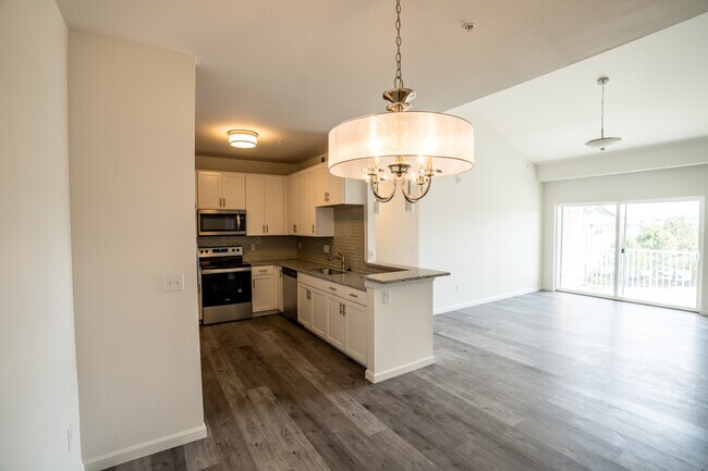 Kitchen / Living Room - 15700 E Jamison Dr