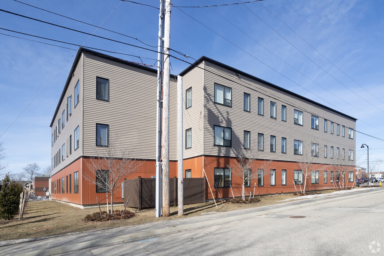 Primary Photo - Village Commons