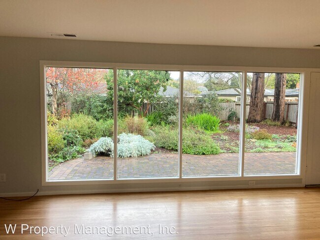Foto del edificio - 3 br, 1 bath House - 3241 Montgomery Drive