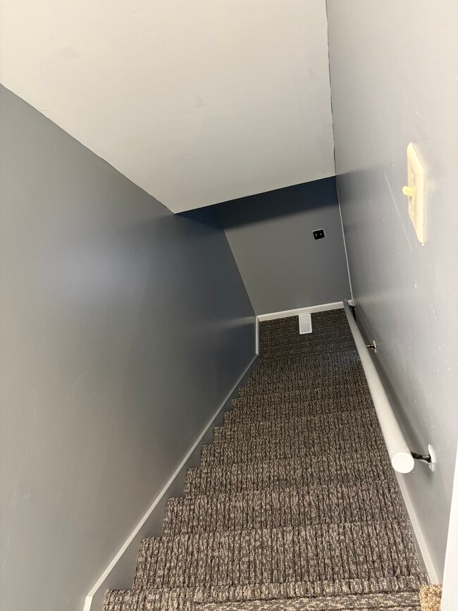 Building Photo - 18 S Julian St