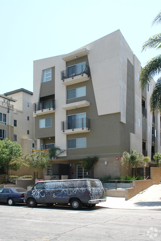 Foto del edificio - Residential Condominium