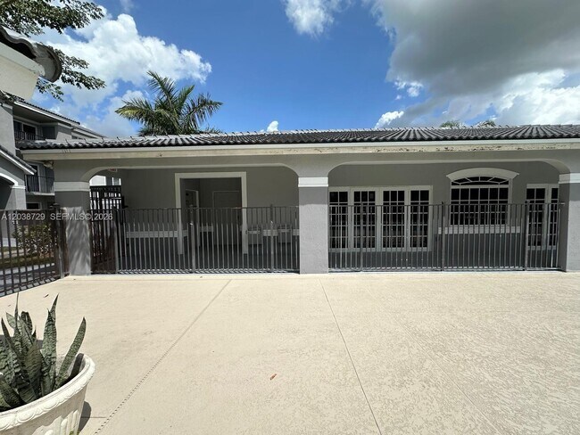 Building Photo - 15410 SW 284th St