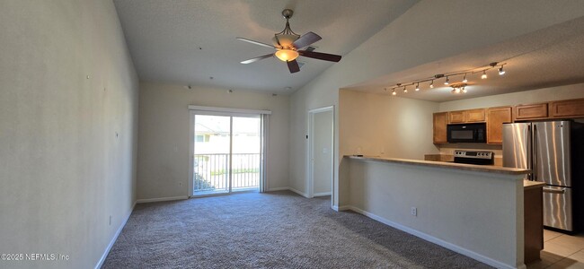 Foto del edificio - 3700 Kirkpatrick Cir