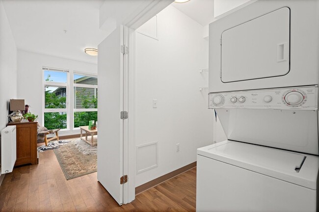 Interior Photo - Portage Bay Flats - Affordable Studio Apar...