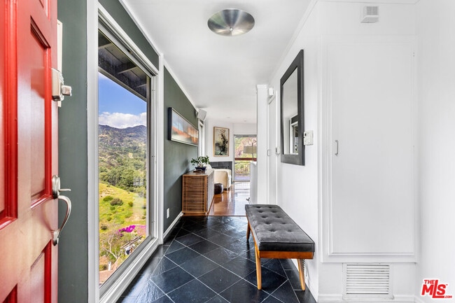 Foto del edificio - 2843 Lambert Dr