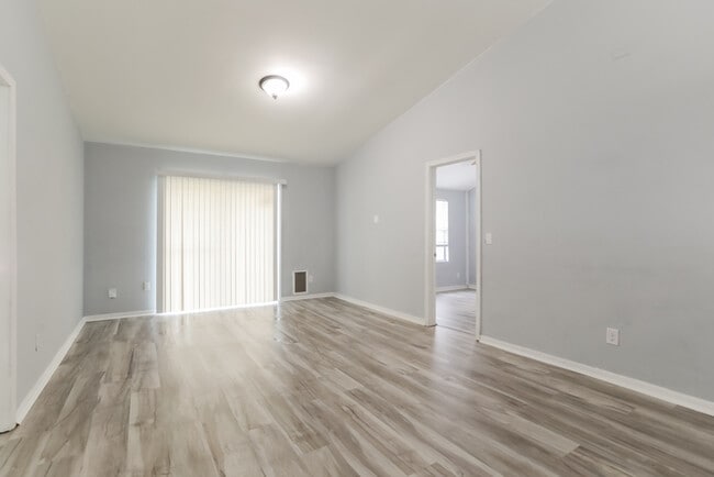 Building Photo - 11425 John Dory Way