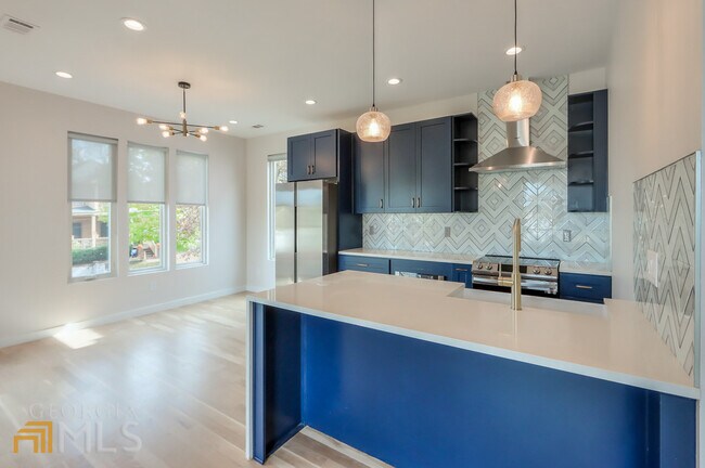 Foto del edificio - 761 Humphries St SW
