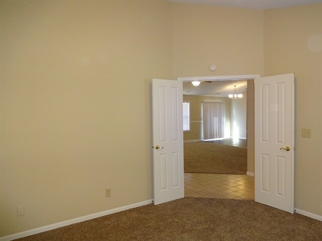 Foto del edificio - 6246 Whitaker Farms Drive