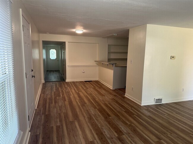 Foto del edificio - 1034 Western Ln