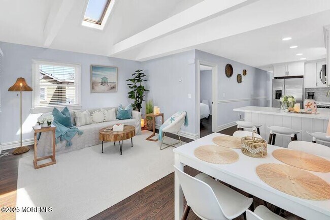 Foto del edificio - 639 Redmond Ave