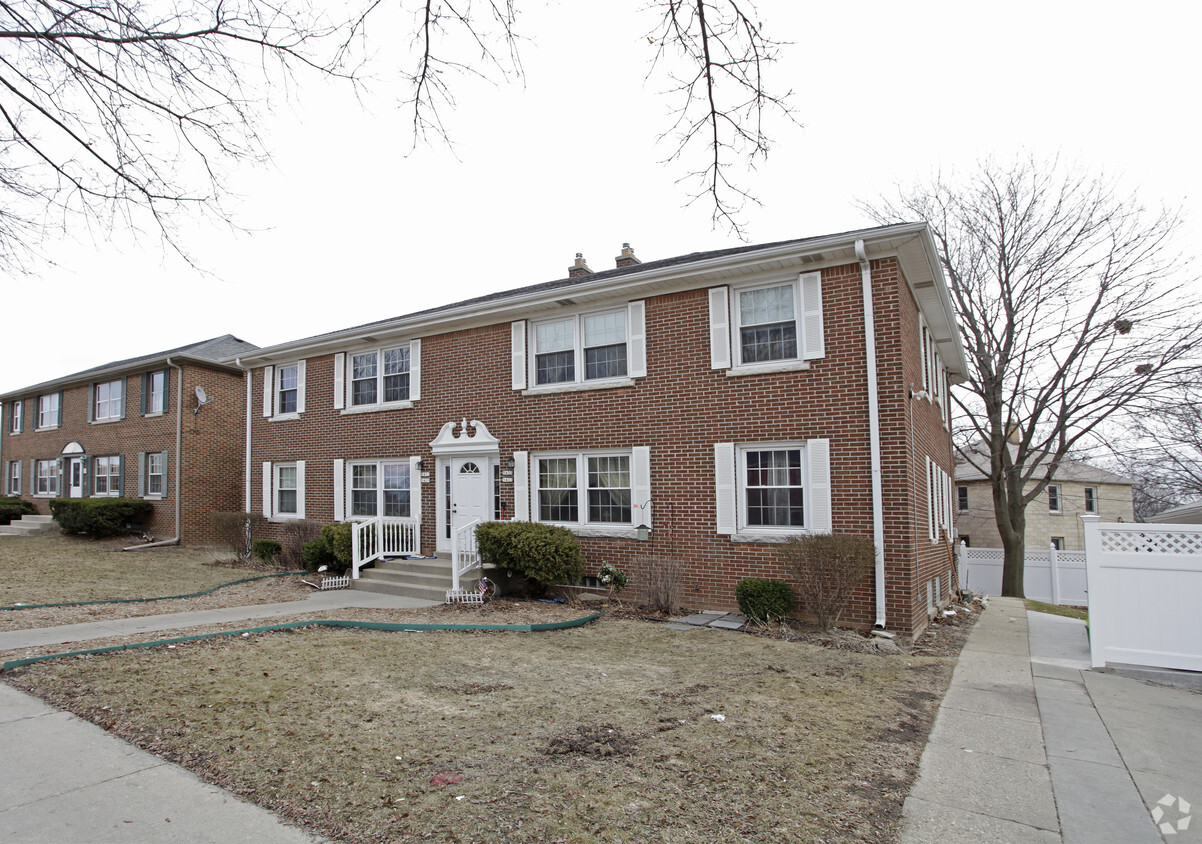 Primary Photo - 5429 W Beloit Rd