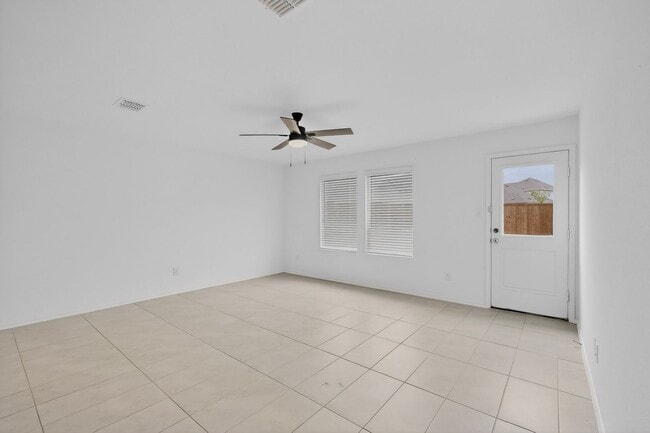 Building Photo - Modern 3-Bedroom Corner Lot Home with Fenced Yard in Forney – Built in 2023