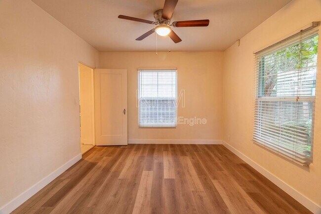 Foto del edificio - 810 W Willow St