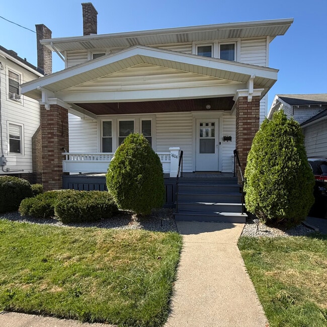 Building Photo - 1804 Storrs Ave