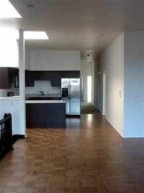 Building Photo - 1517 W Fullerton Ave
