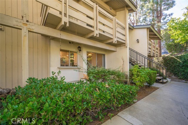 Building Photo - 23732 Hillhurst Dr