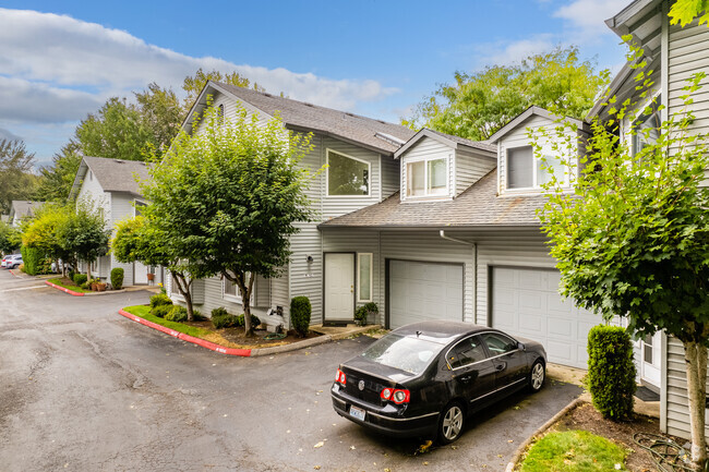 Building Photo - Mall Oaks Town Homes