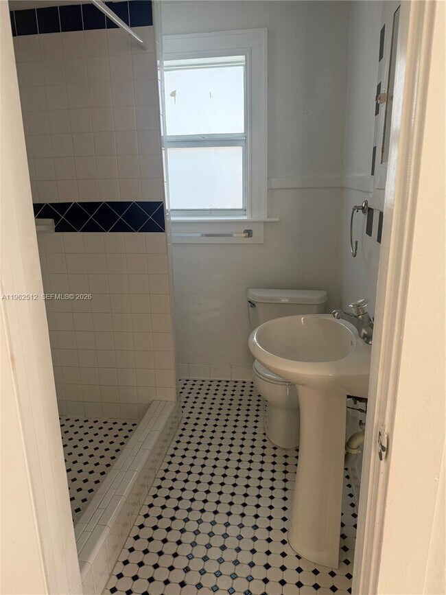 Foto del edificio - 2811 SW 4th St