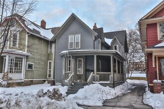 Building Photo - 32 Rowley St