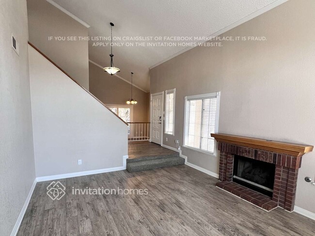 Foto del edificio - 760 Charwood Cir