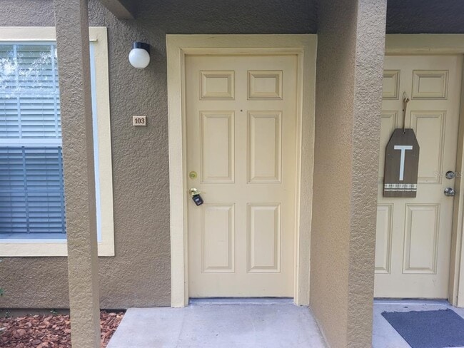 Building Photo - 36027 Deer Creek Dr