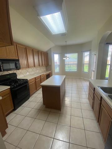 Building Photo - 2157 Kiowa Dr