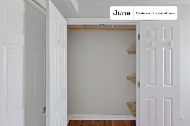 Building Photo - Room in Shared 2 bed/1 bath home in Brookland