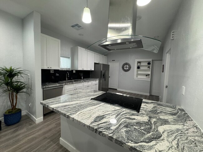 Foto del edificio - 2331 N Richland St