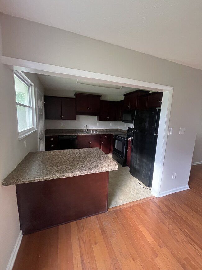 Foto del edificio - 1147 Cornish St NE