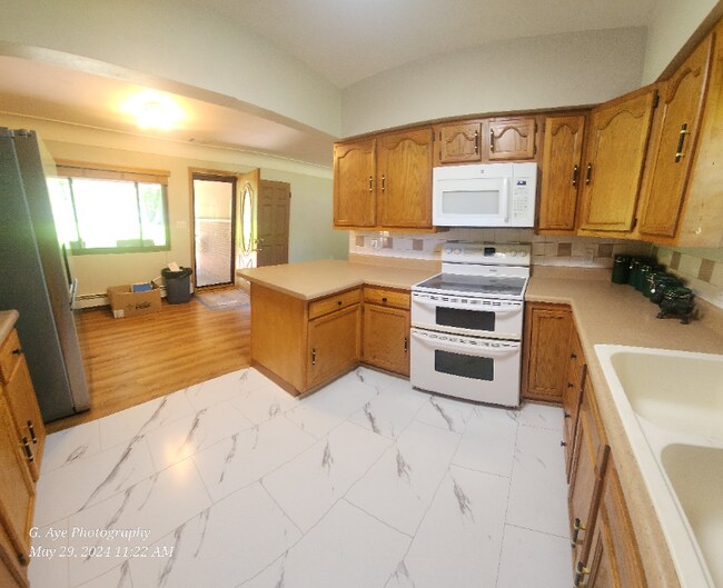 Foto del edificio - 7 Edwards Ln