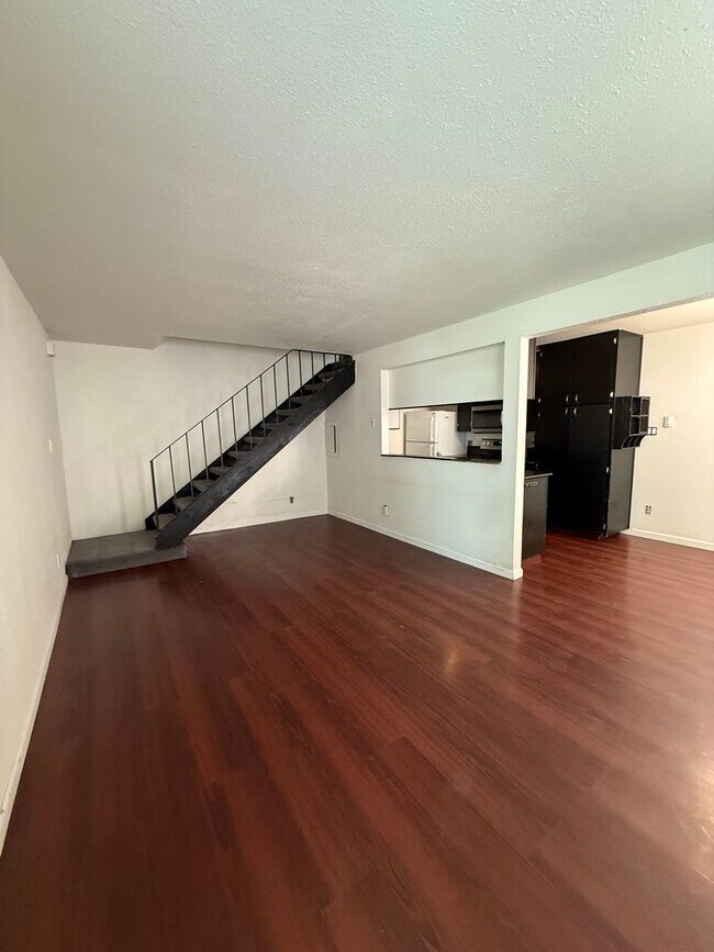 Foto del edificio - 623 Pine Meadows Dr