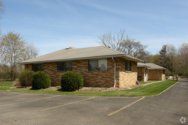 Building Photo - Ranch Manor Apartments