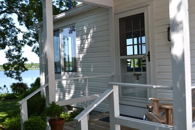 Foto del edificio - 5 Bluff Point Ln