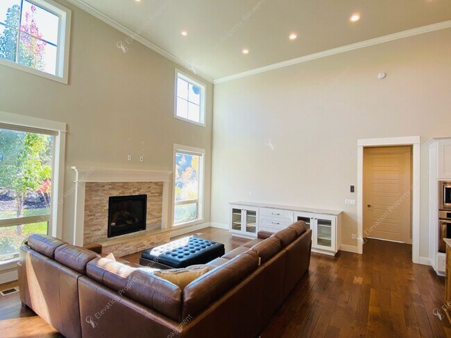 Foto del edificio - Luxury Single-Level 3BR - 3.5BA Living in Tetherow