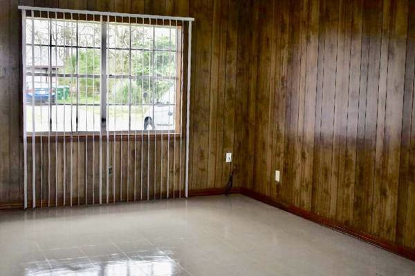 Building Photo - 905 Sweetgum Drive