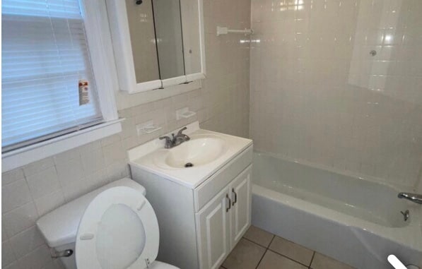 Building Photo - 81 Charter Oak St