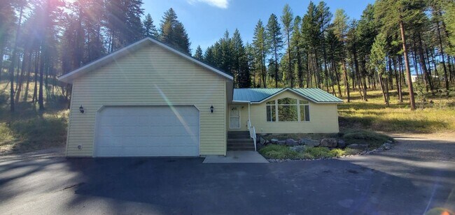 Building Photo - 42843 Jette Lake Trail