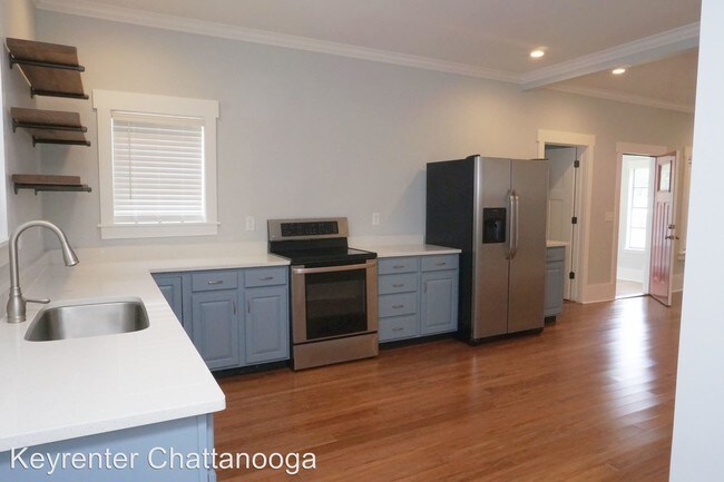 Building Photo - 3 br, 2 bath House - 108 Sawyer St