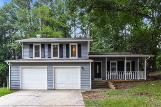 Building Photo - 3210 Fescue Cir