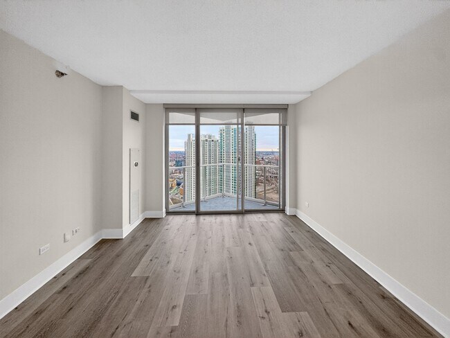 Foto del edificio - 304 N Canal St