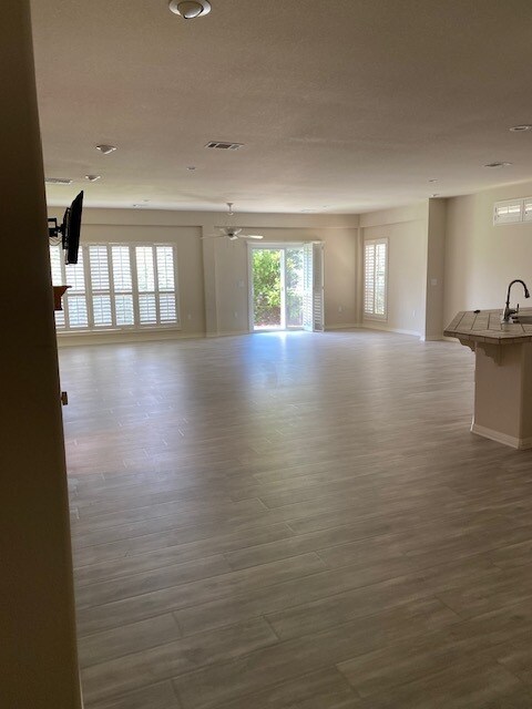 Building Photo - 105 Purple Sage Dr