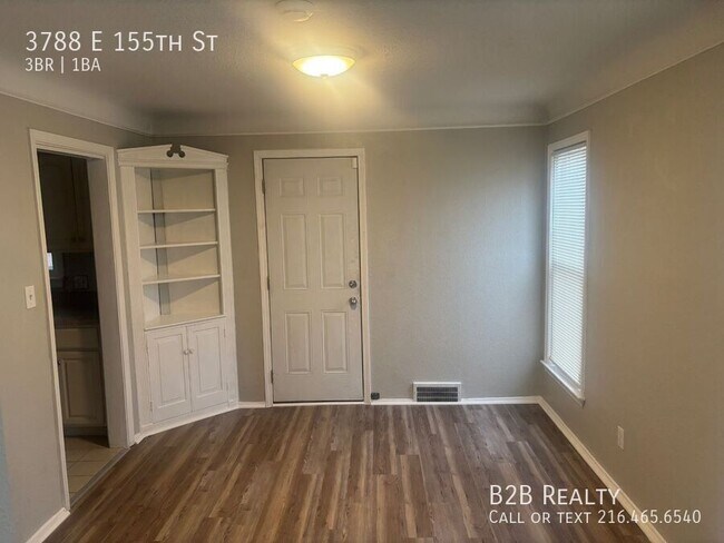 Building Photo - 3788 E 155th St