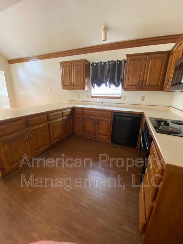 Foto del edificio - 7704 S Hudson Ave